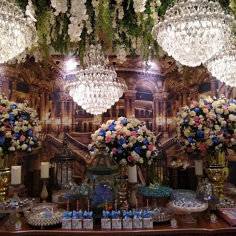 Hollywood Party House